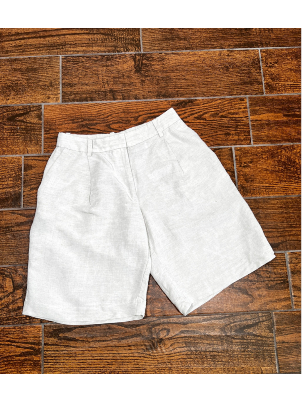 H&M Womans Shorts Linen Viscose Blend Bermuda Shorts Beige